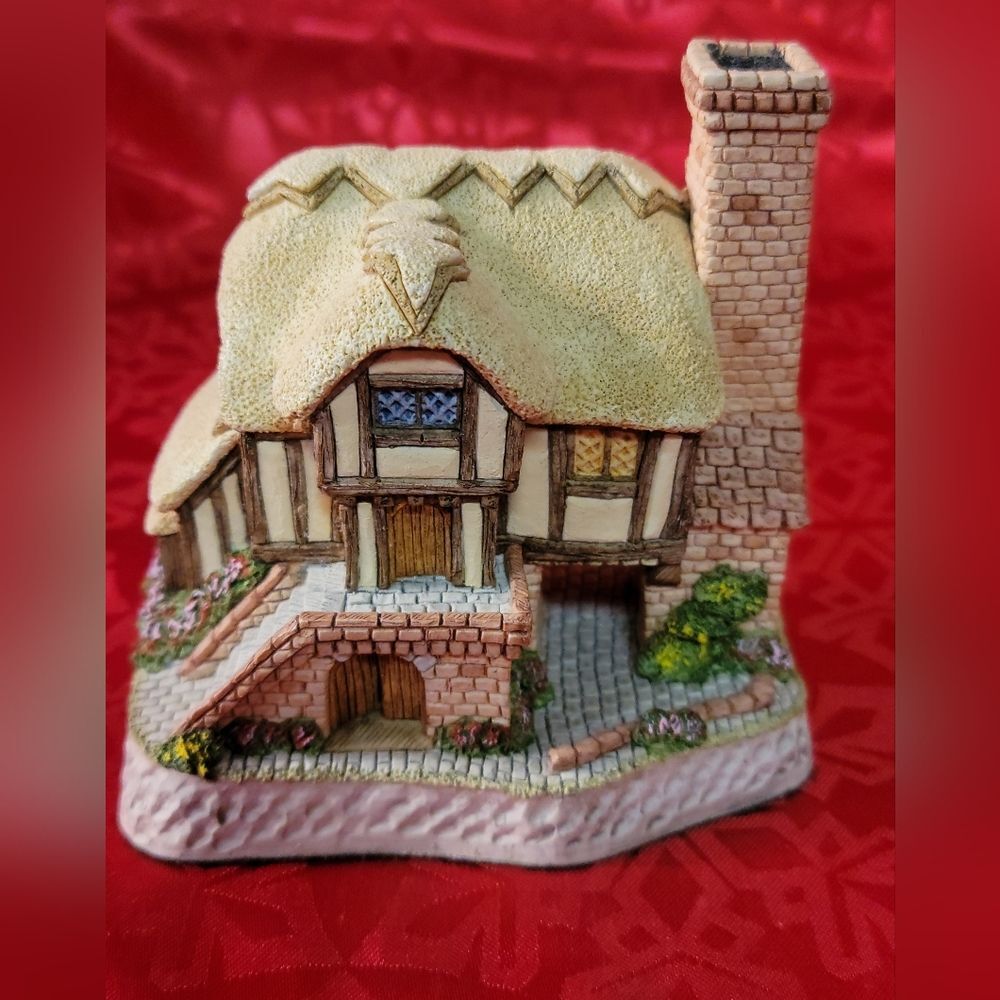 "Whileaway Cottage" 1993-1994 David Winter No 15